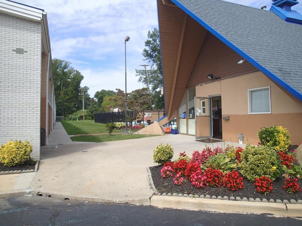 Crystal Inn