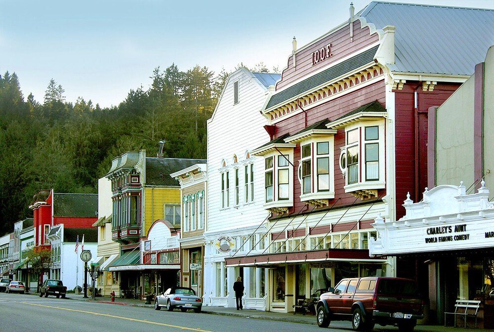 Redwood Suites