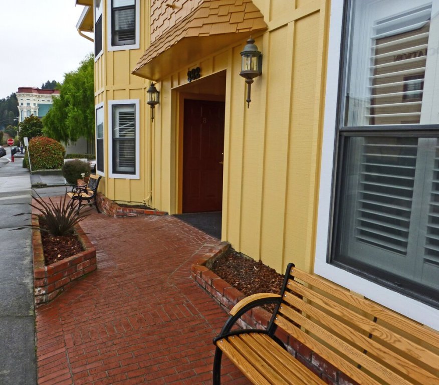Redwood Suites