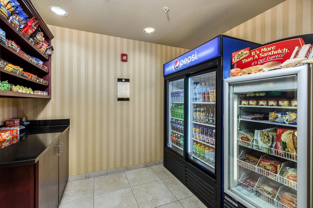 Cobblestone Inn & Suites