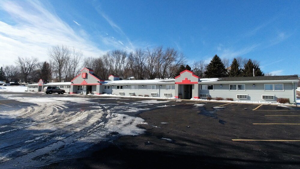 Red Carpet Inn Windom