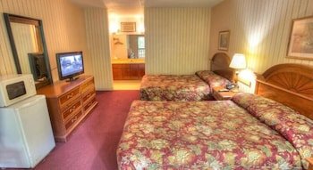 Hofbrau Riverfront Inn