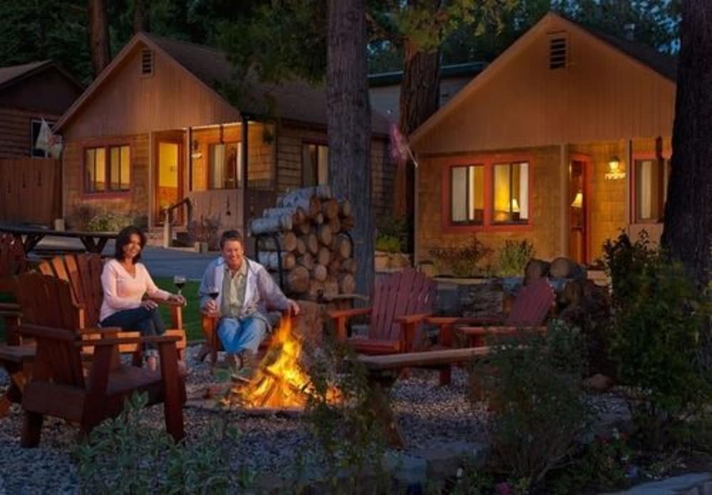 Cedar Glen Lodge