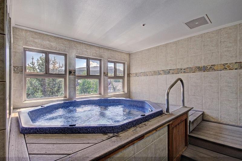 River Mountain Lodge by ResortQuest