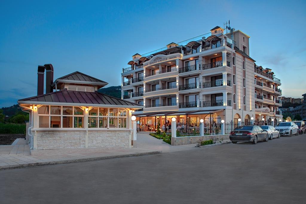 Sunny Castle Hotel