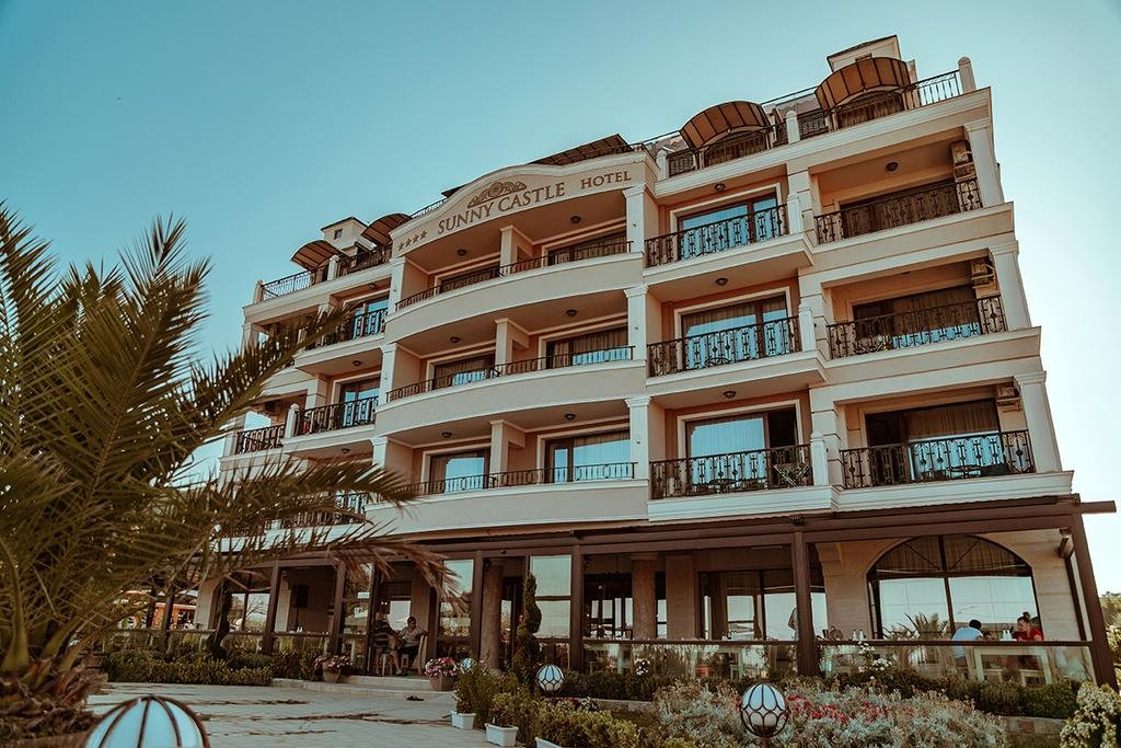 Sunny Castle Hotel