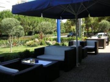 Blue Sky Hotel