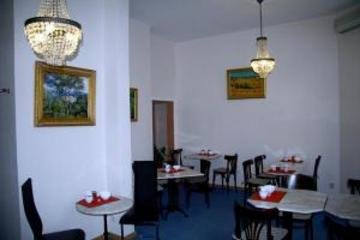Hotel 38
