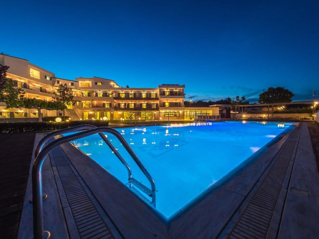 Paradise Resort Finikounda