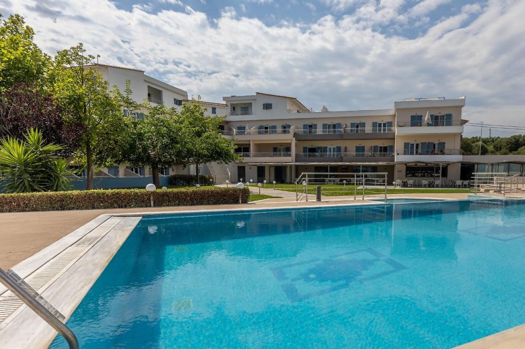 Paradise Resort Finikounda