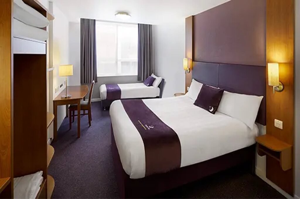 Premier Inn Sunbury Kempton Park