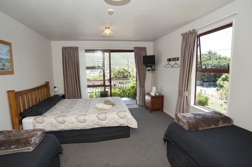 The Buccaneer Lodge