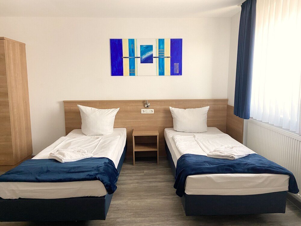 Sunny Hotel