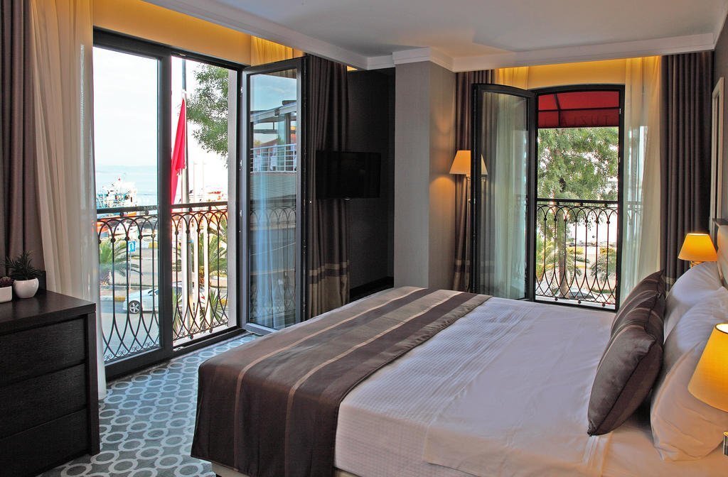 Tuzla Town Hotel