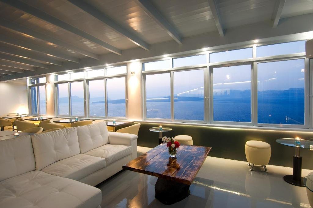 Blu Rooms