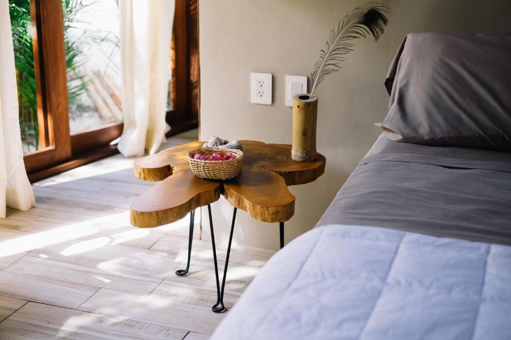 Mamasan Treehouses & Cabins