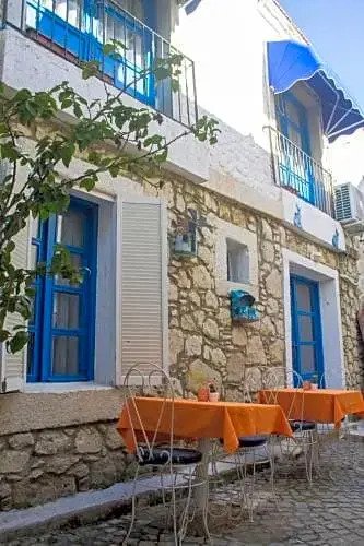Lavinia Hotel