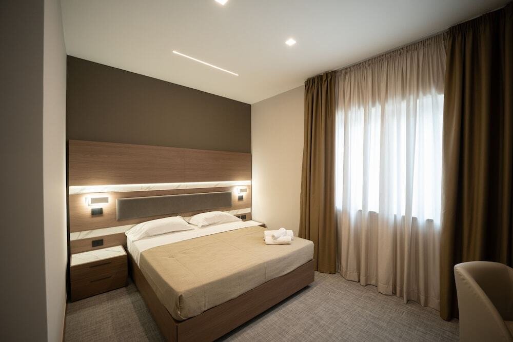 Building Hotel Caserta