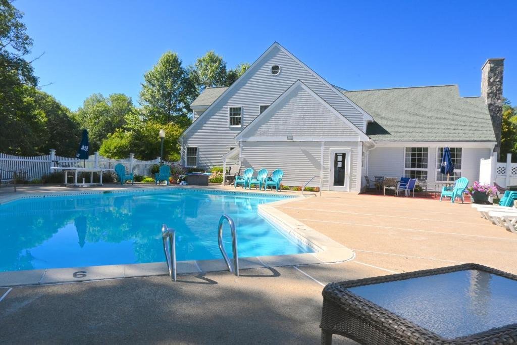 Lodge At Jackson Village