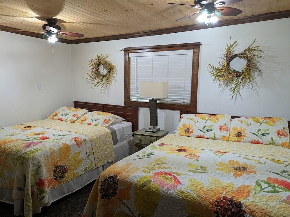 Squaw Valley Motel
