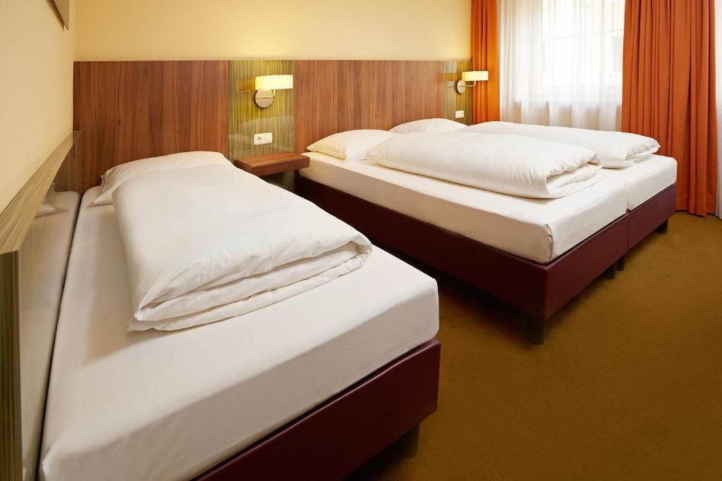 Hotel Lux