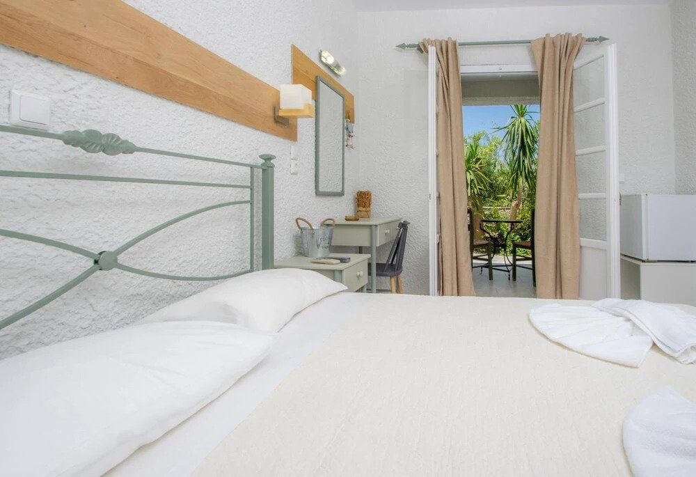 Syros Inn