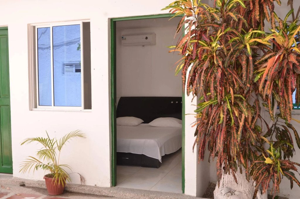 Hotel Vargas Airport