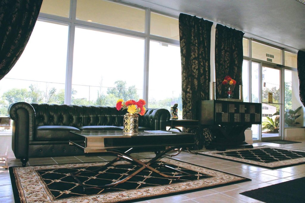 Residence Hub Inn & Suites