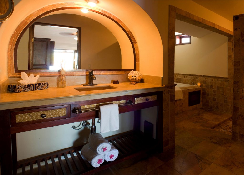 Cabo Surf Hotel & Spa