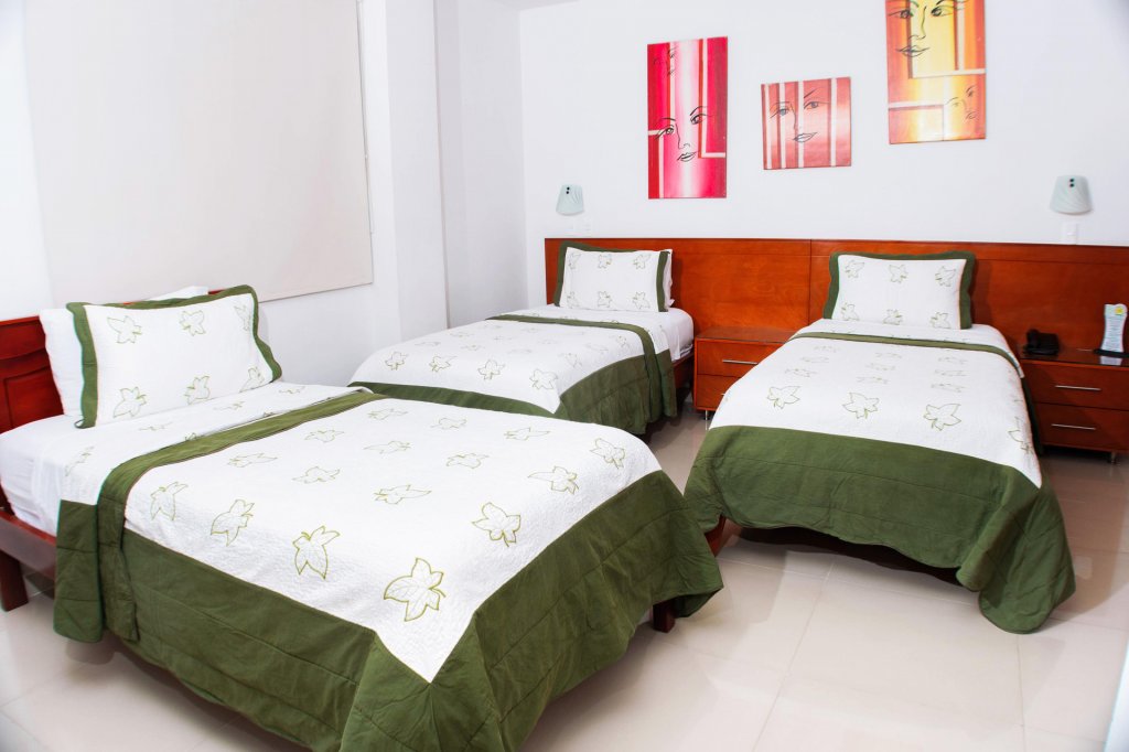 Hotel B`Quin Plaza