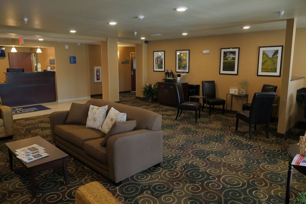 Cobblestone Inn and Suites Winterset