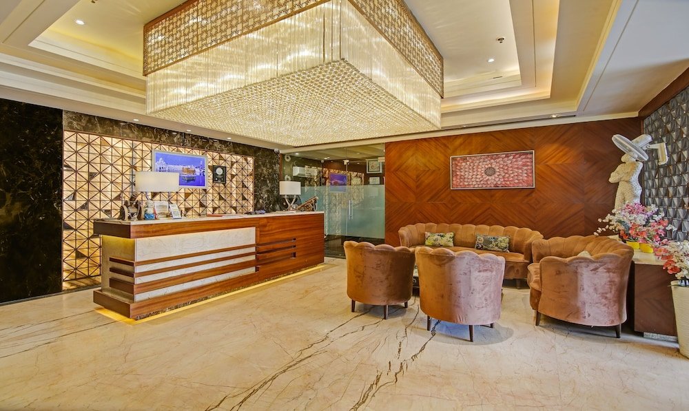 Arista Hotel by OYO Rooms