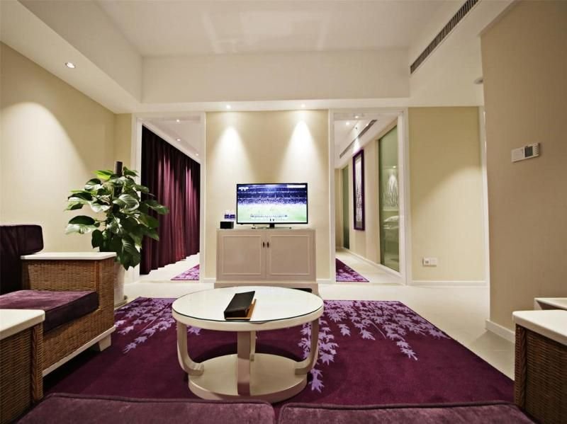 Howard Johnson by Wyndham City of Flower Hotel Kunming