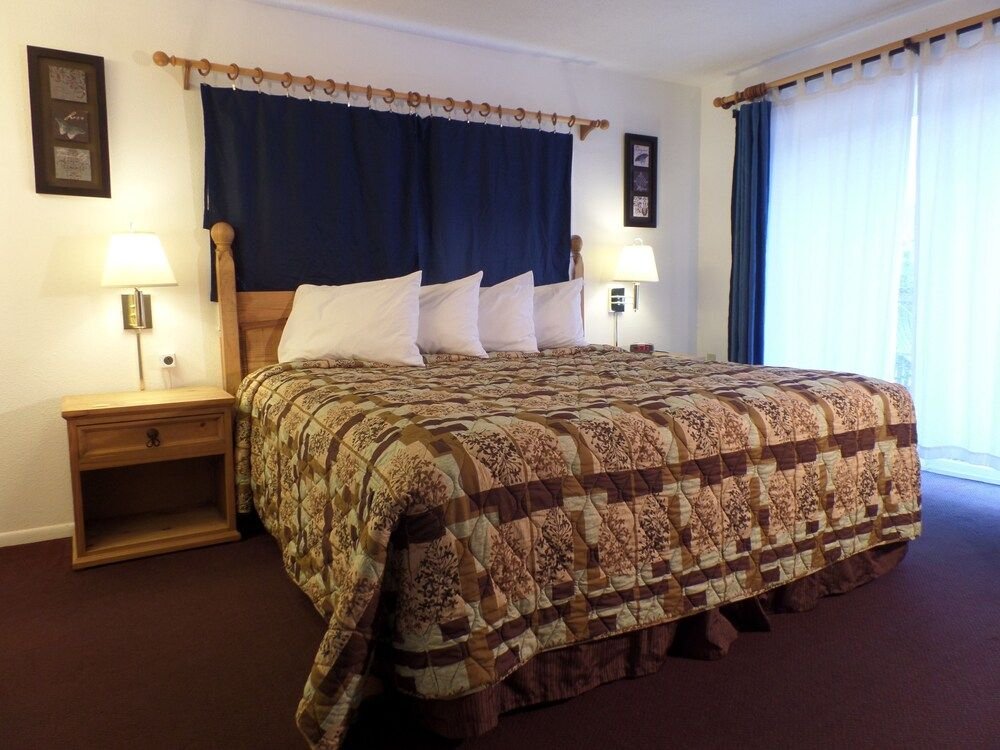 Peak To Peak Lodge