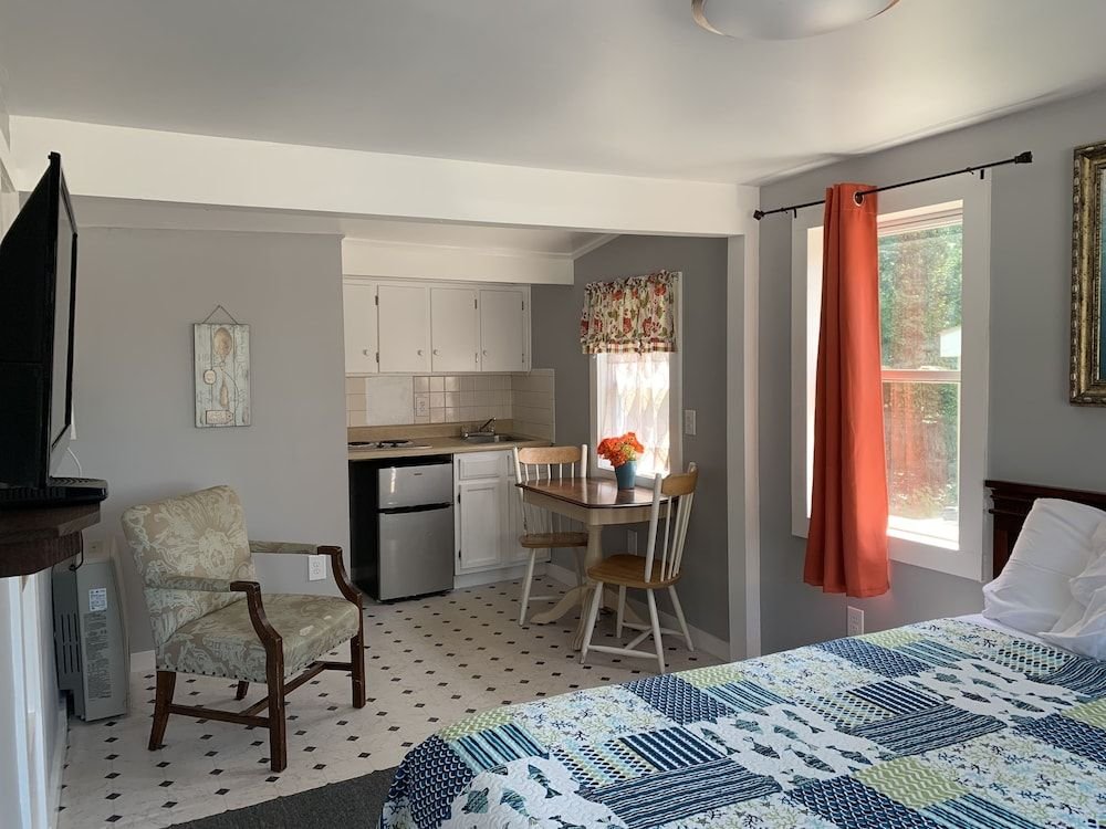 Northeaster Motel
