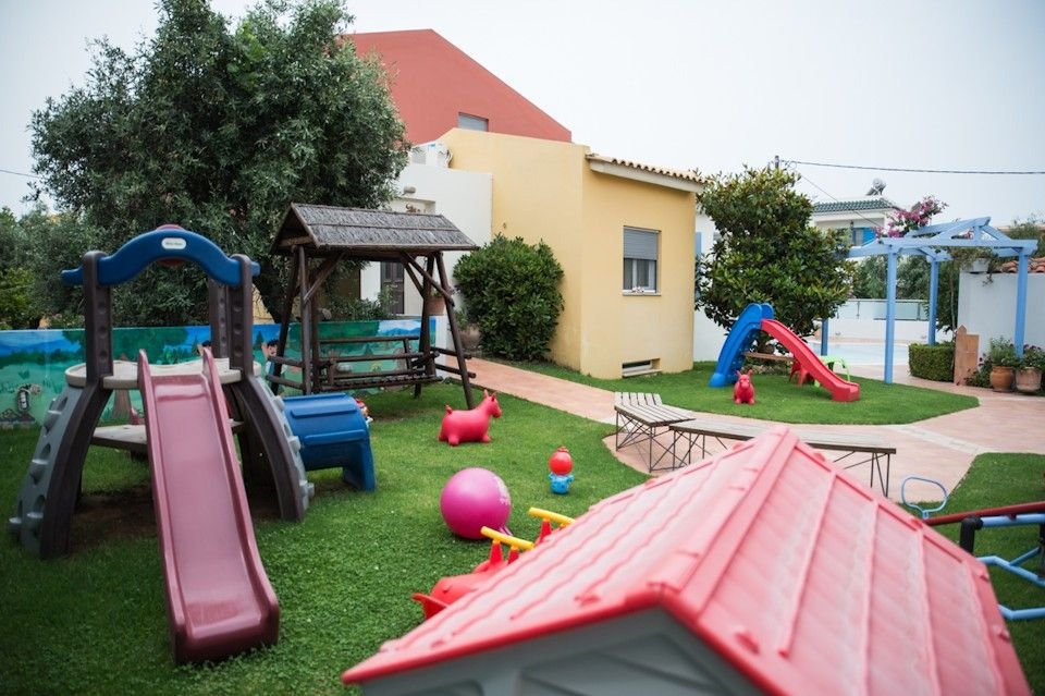 Niriides Apartments & Studios