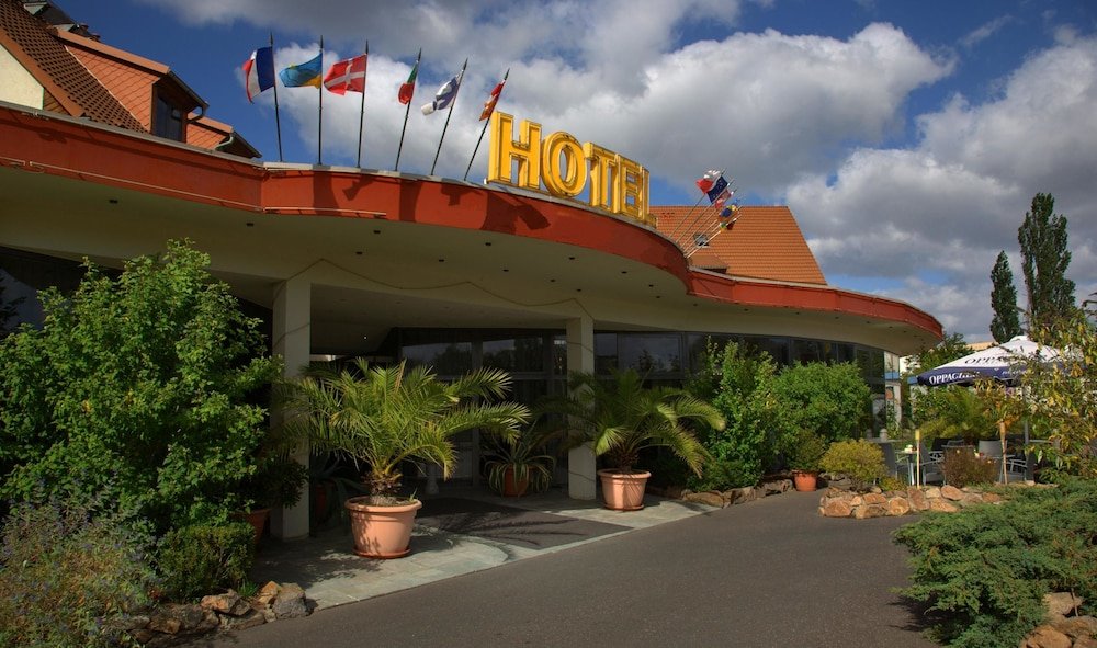 WEST Hotel an der sächsischen Weinstraße