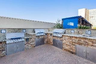 Polo Towers Suites
