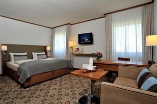 Golden Tulip Hamburg
