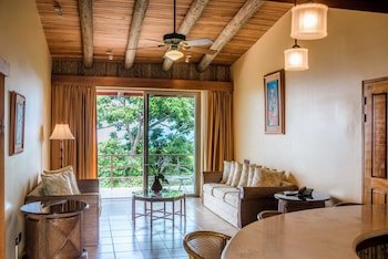 Si Como No Resort & Wildlife Refuge
