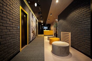 Maccani Luxury Suites