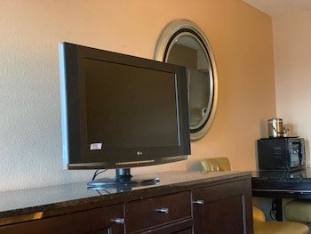 Calipatria Inn & Suites