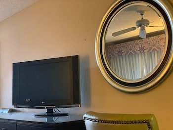 Calipatria Inn & Suites