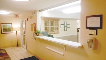 Sonesta Simply Suites Chicago Libertyville