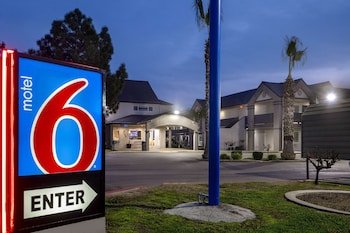 Motel 6 Buttonwillow Central