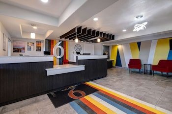 Motel 6 Buttonwillow Central