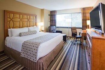 Crowne Plaza Minneapolis West