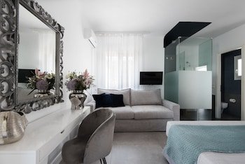 Riva Suites
