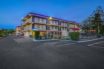 Motel 6 Seattle North - Kirkland