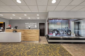 Hampton Inn Birmingham/Leeds